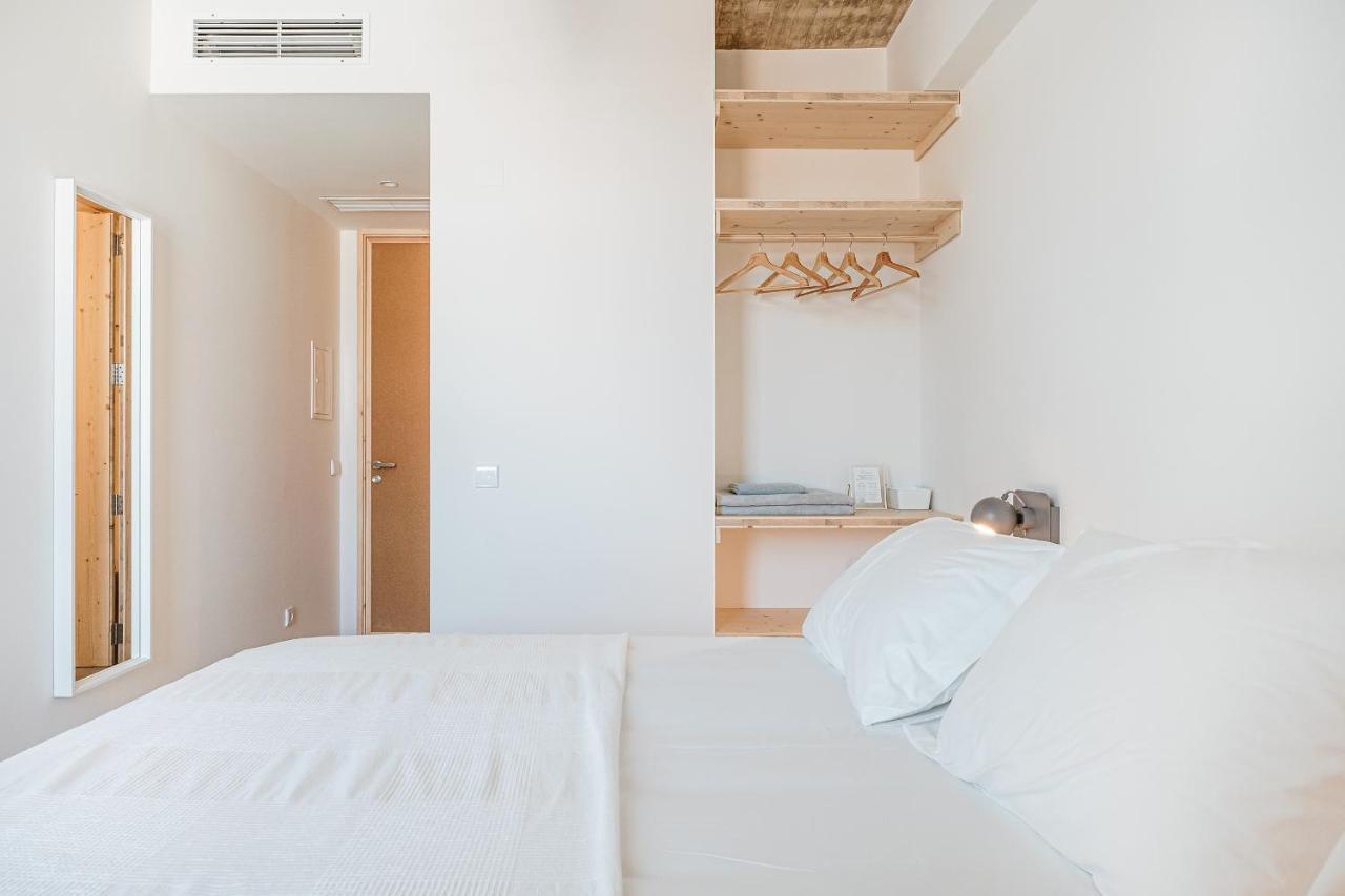 B.hostel Hotel