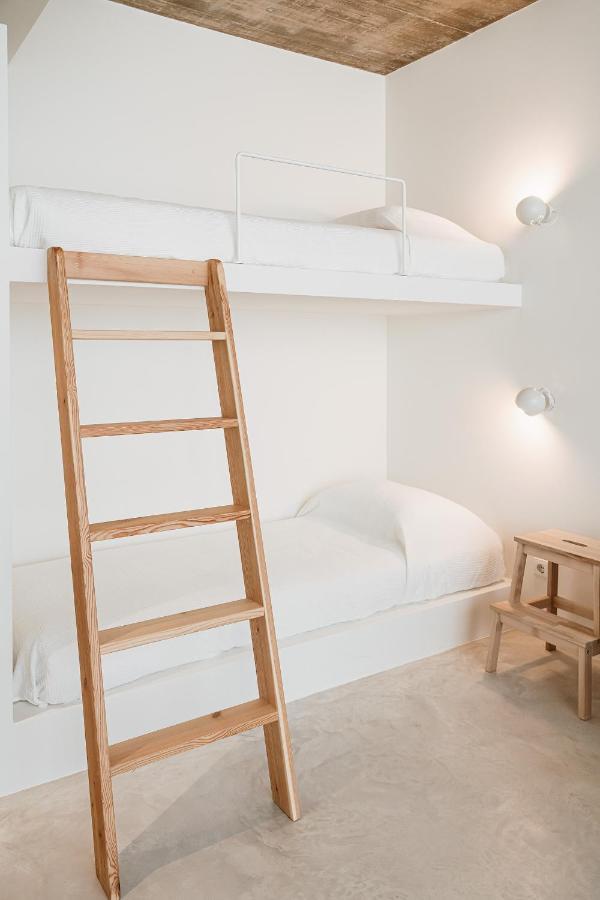 B.hostel * Comporta